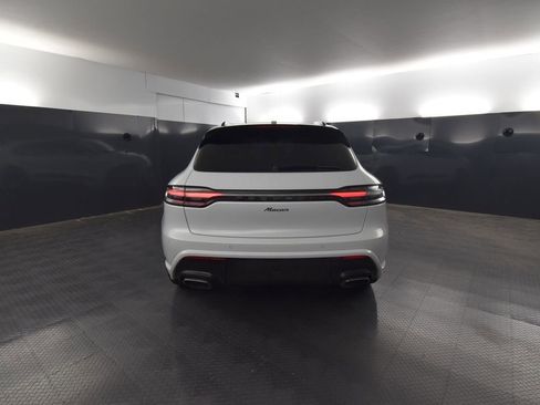 Used 2025 Porsche Macan image 6