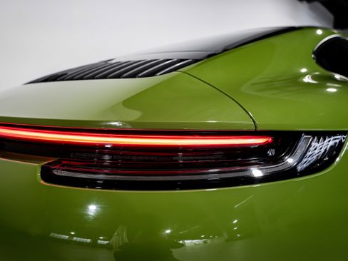 Used 2024 Porsche 911 Carrera T image 37