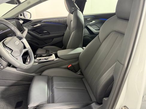 Used 2025 Audi A6 e-tron Premium Plus w/ Premium Plus RWD image 22