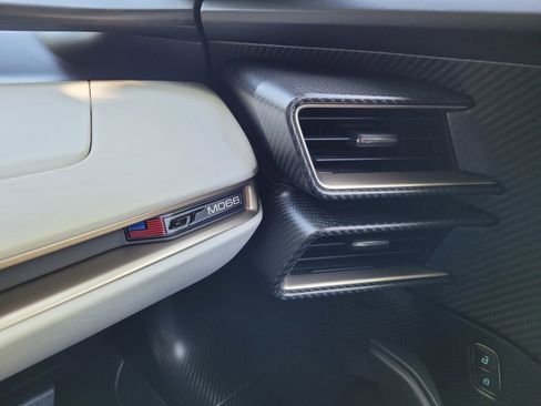 Used 2021 Ford GT image 13