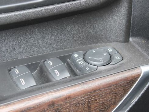 Used 2021 GMC Sierra 2500 Denali w/ Denali Black Diamond Edition image 22