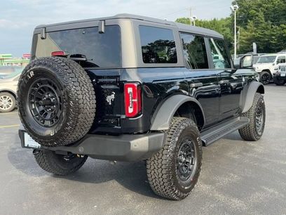New 2026 Ford Bronco Outer Banks w/ Sasquatch Package