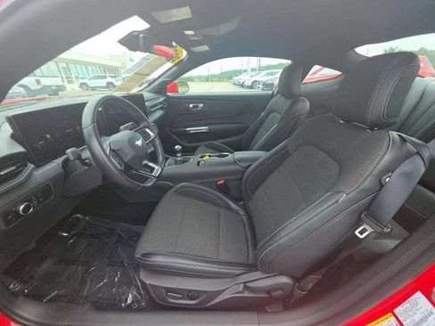 Used 2025 Ford Mustang GT RWD image 10