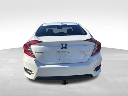 Used 2017 Honda Civic EX image 4