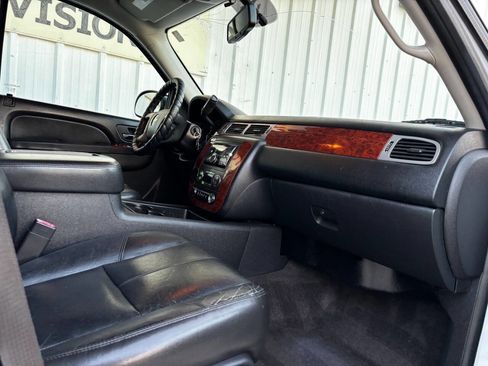 Used 2014 Chevrolet Tahoe LT image 11