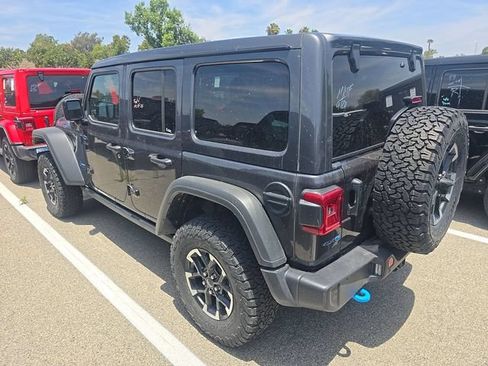 Used 2025 Jeep Wrangler Unlimited Rubicon 4xe w/ Safety Group AWD/4WD image 4