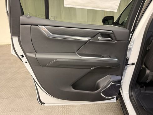 New 2026 GMC Acadia Elevation w/ LPO, Floor Liner Package image 23