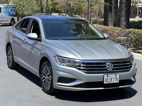 Used 2021 Volkswagen Jetta SE FWD image 18
