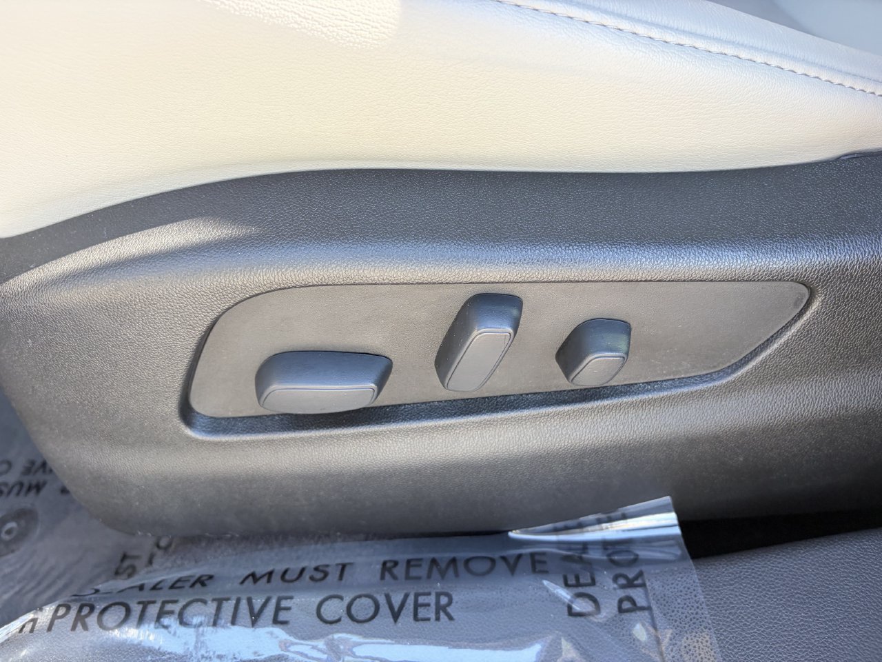 Certified 2023 Cadillac XT4 Premium Luxury FWD image 21