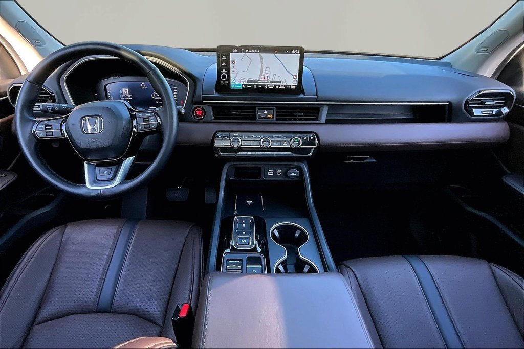 Used 2025 Honda Pilot Elite image 7