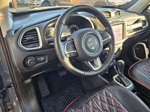 Certified 2021 Jeep Renegade Latitude w/ Luxury Group I image 13