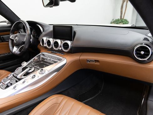 Used 2018 Mercedes-Benz AMG GT C image 12