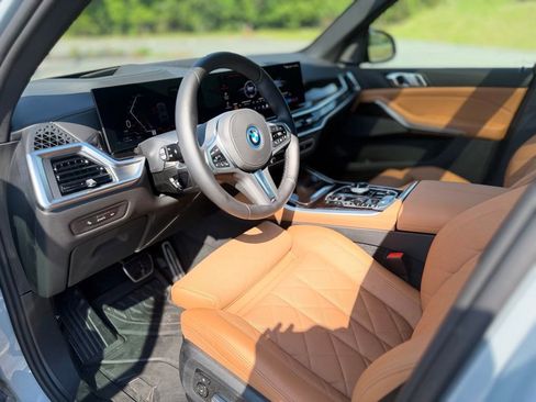 Certified 2026 BMW X5 xDrive50e w/ Executive Package AWD/4WD image 14