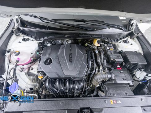 Used 2025 Hyundai Santa Cruz SEL AWD/4WD image 49