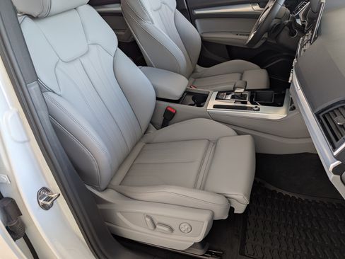 Used 2024 Audi Q5 2.0T Premium Plus w/ Premium Plus Package AWD/4WD image 21