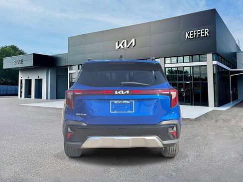 Used 2024 Kia Seltos S FWD image 7
