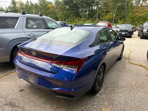 Used 2023 Hyundai Elantra SEL FWD image 4