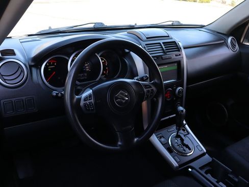 Used 2010 Suzuki Grand Vitara Premium image 15