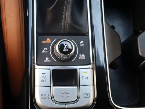 Used 2025 Kia Telluride SX X-Line AWD/4WD image 23
