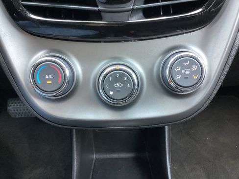Used 2021 Chevrolet Spark LT FWD image 21