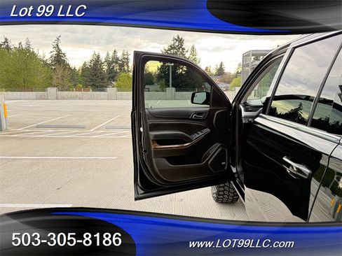 Used 2017 Chevrolet Tahoe LT w/ Z71 Midnight Edition AWD/4WD image 33