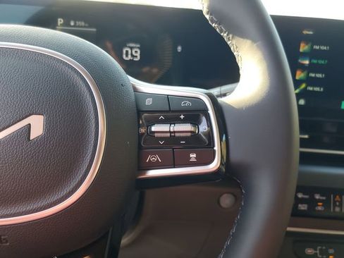 New 2026 Kia Carnival LXS image 17