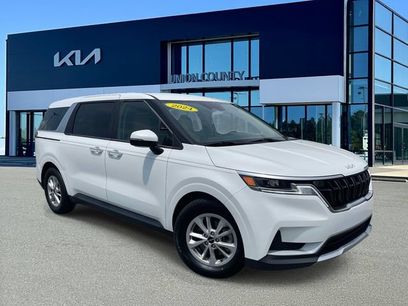 Certified 2024 Kia Carnival LX