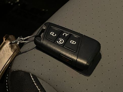 Used 2025 Volkswagen Jetta SE image 22