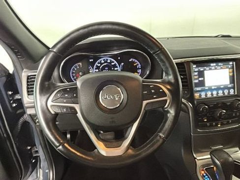 Used 2018 Jeep Grand Cherokee Altitude AWD/4WD image 14
