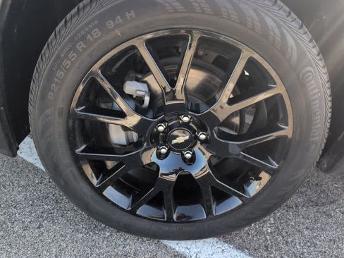 Used 2022 Chevrolet Trax LT w/ Driver Confidence Package AWD/4WD image 32