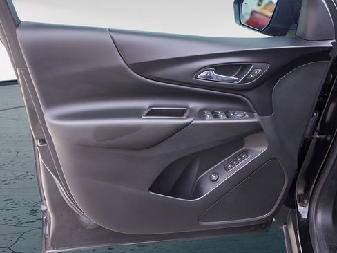 Used 2021 Chevrolet Equinox LT FWD image 25