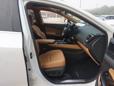 Used 2024 Lexus NX 250 FWD w/ Cold Area Package image 18