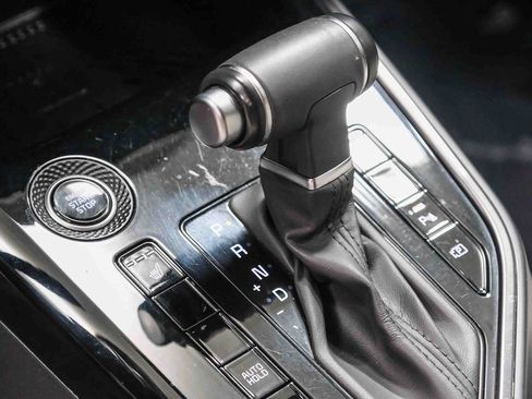 Used 2023 Kia Niro EX Touring FWD image 25