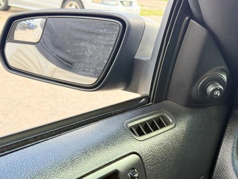 Used 2012 Ford Mustang Convertible image 23