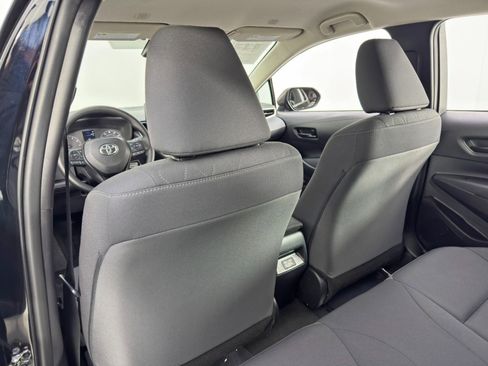 Used 2023 Toyota Corolla LE image 32