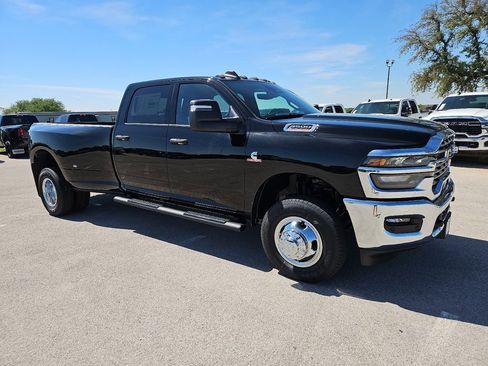 New 2026 RAM 3500 Tradesman AWD/4WD image 10