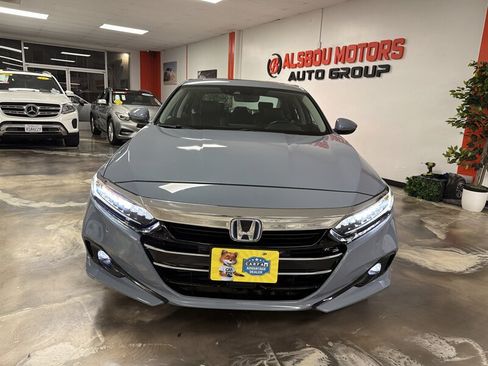 Used 2021 Honda Accord Touring image 2