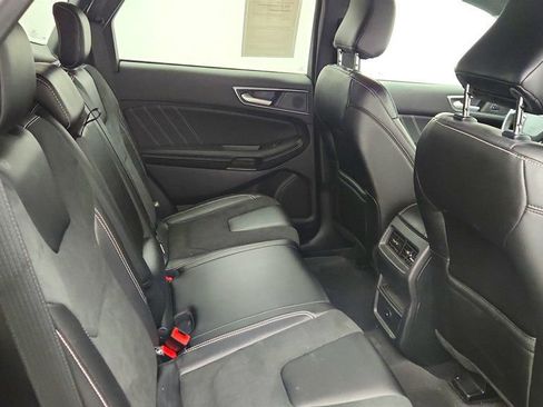 Used 2023 Ford Edge ST image 20