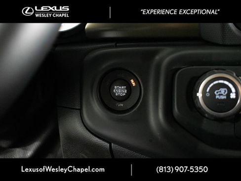 Used 2018 Jeep Wrangler Unlimited Sport S AWD/4WD image 30