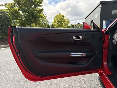 Used 2025 Ford Mustang Convertible RWD image 65