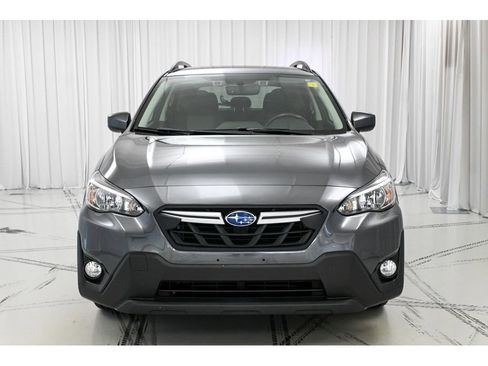 Used 2023 Subaru Crosstrek 2.0i Premium w/ Popular Package #2 image 3