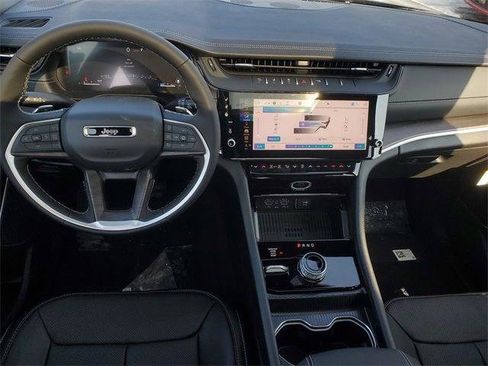 New 2026 Jeep Grand Cherokee L Limited AWD/4WD image 13