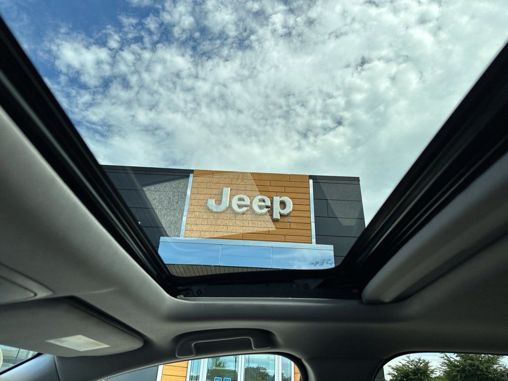 Used 2022 Honda CR-V EX-L image 37