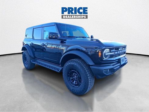 New 2026 Ford Bronco Outer Banks w/ Sasquatch Package AWD/4WD image 1