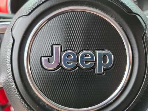 Used 2021 Jeep Gladiator Rubicon w/ Trailer Tow Package AWD/4WD image 32
