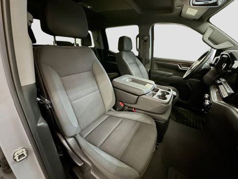 Used 2024 GMC Sierra 1500 Elevation image 32