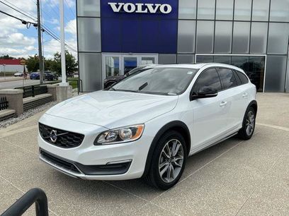 Used 2016 Volvo V60 T5 Cross Country w/ Convenience Package