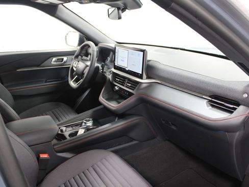 New 2026 Ford Explorer ST-Line w/ ST-Line Street Pack image 30