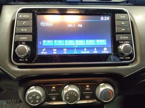 Used 2025 Nissan Versa S w/ S Plus Package image 25