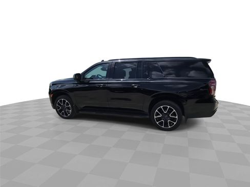Used 2023 Chevrolet Suburban RST w/ Luxury Package AWD/4WD image 6